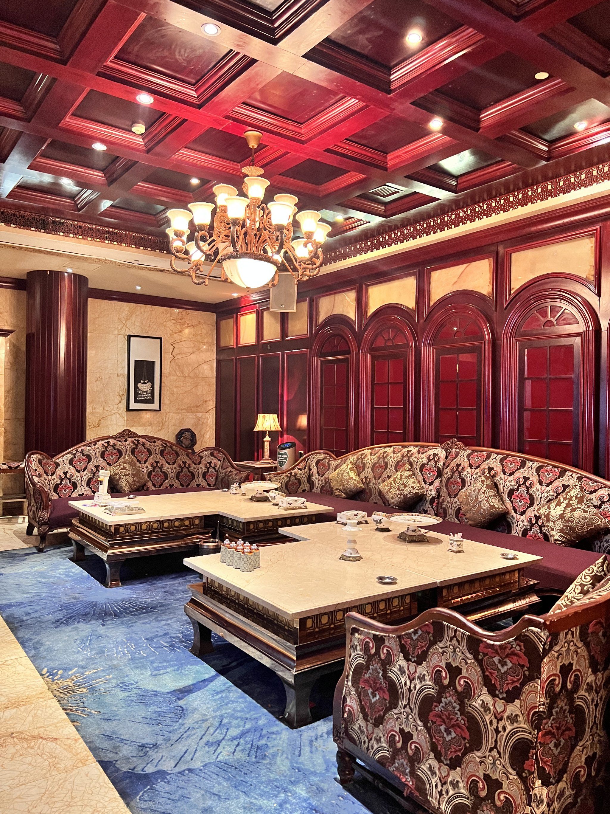 鞍山商务ktv：商务ktv是什么意思-千山区ktv预定